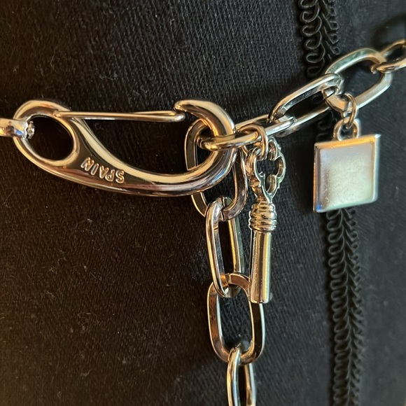 ESCADA Women’s RARE Vintage Silver Charm Chain Link Belt Stamped E Made in Spain - Picture 15 of 16